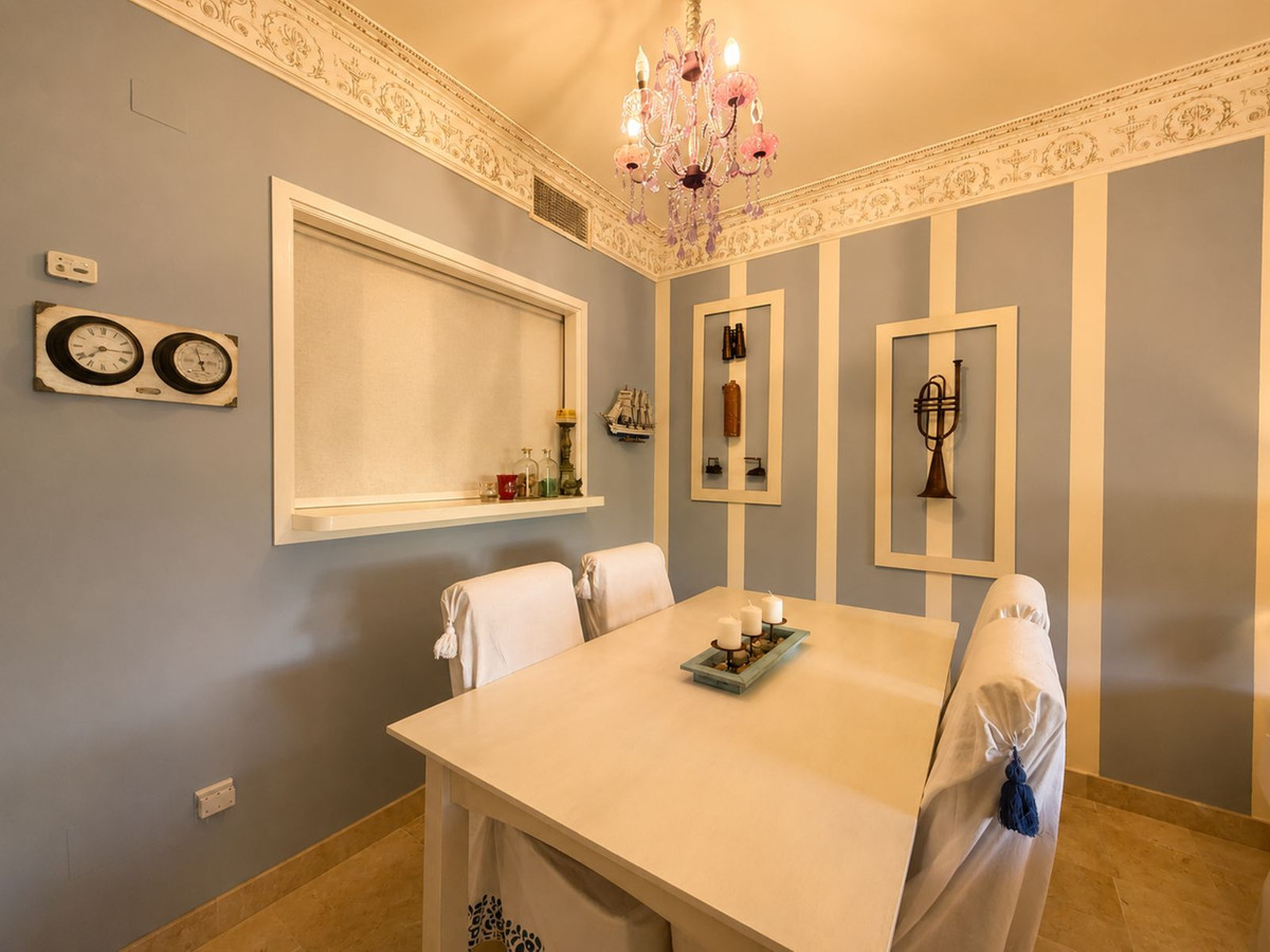 Se vende Apartamento Planta Media de 2 dormitorios en Costa Del Sol, Málaga, España