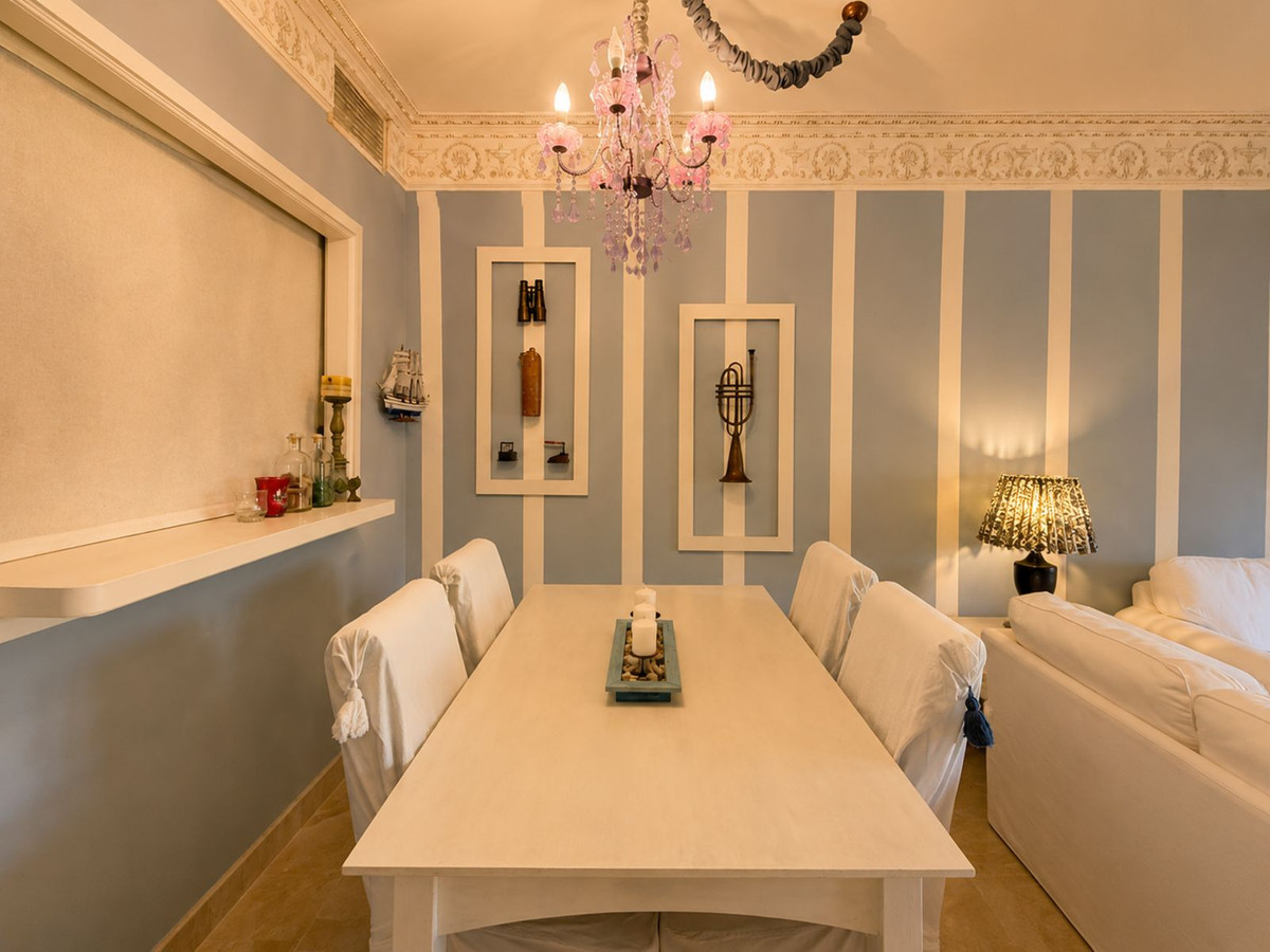 Se vende Apartamento Planta Media de 2 dormitorios en Costa Del Sol, Málaga, España
