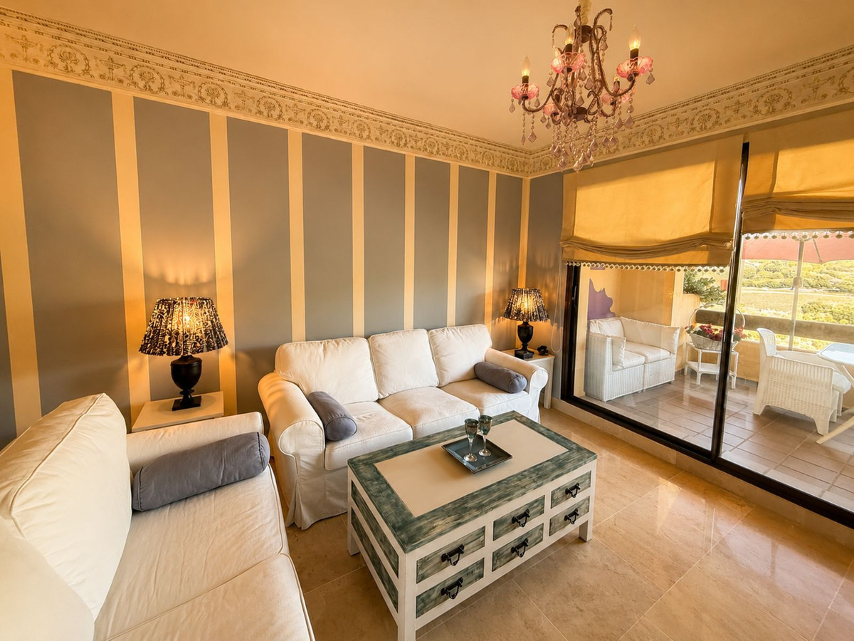 Se vende Apartamento Planta Media de 2 dormitorios en Costa Del Sol, Málaga, España
