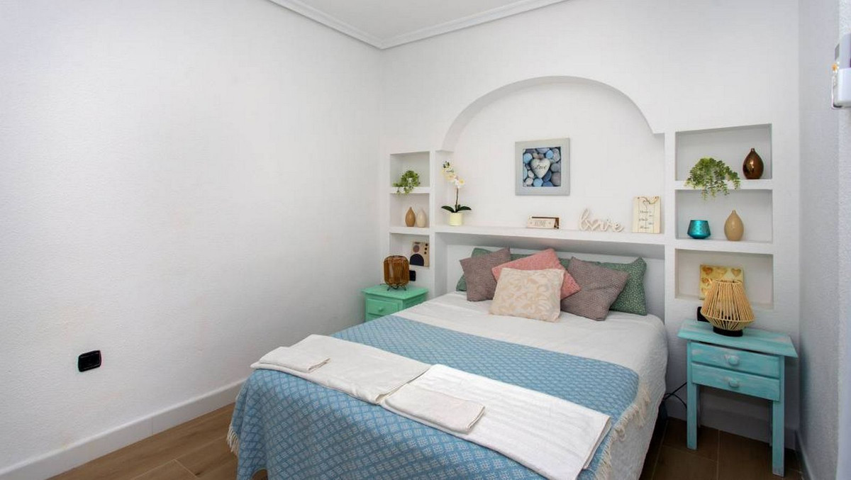 3 Bed Apartment for sale in Playa Flamenca Costa Blanca, Alicante, Spain