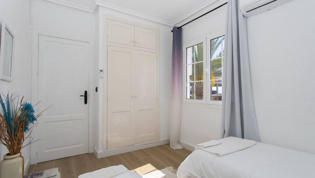 3 Bed Apartment for sale in Playa Flamenca Costa Blanca, Alicante, Spain
