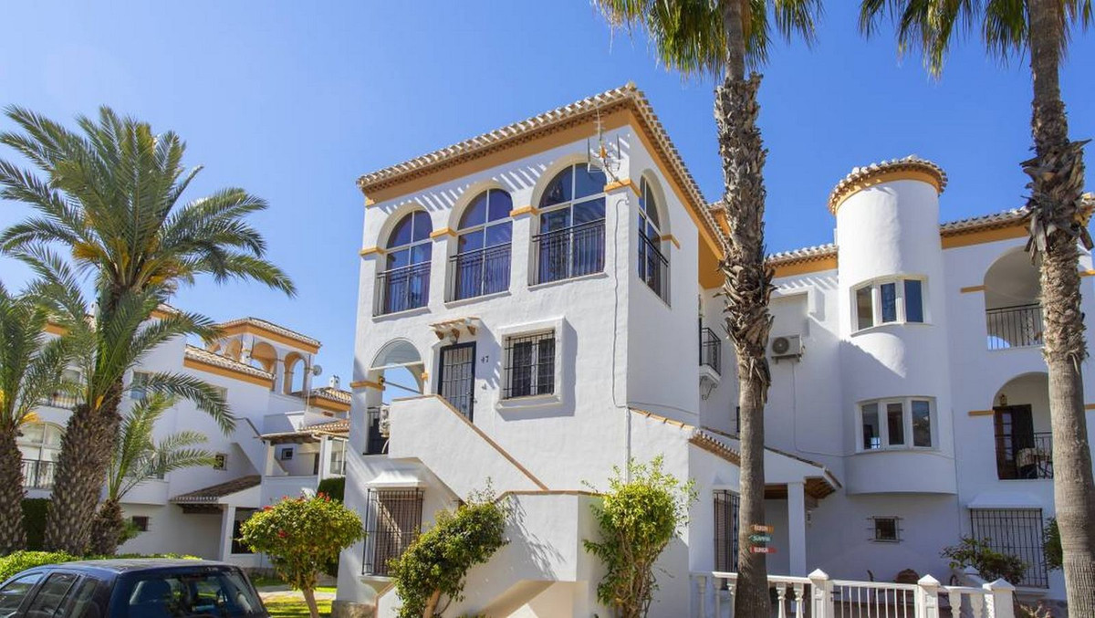 3 Bed Apartment for sale in Playa Flamenca Costa Blanca, Alicante, Spain