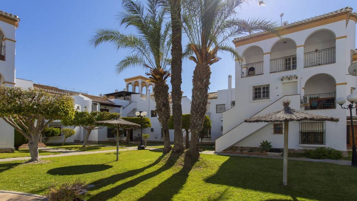 3 Bed Apartment for sale in Playa Flamenca Costa Blanca, Alicante, Spain