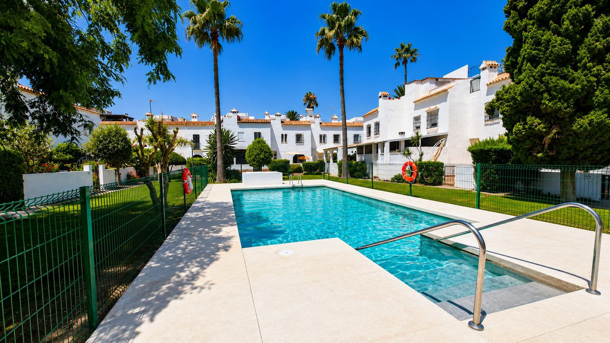 3 Bed Townhouse for sale in Casares Playa Costa Del Sol, Málaga, Spain