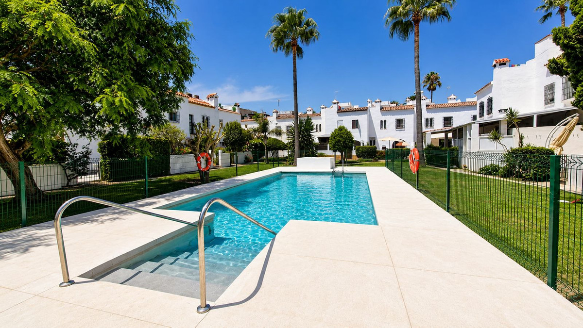 3 Bed Townhouse for sale in Casares Playa Costa Del Sol, Málaga, Spain