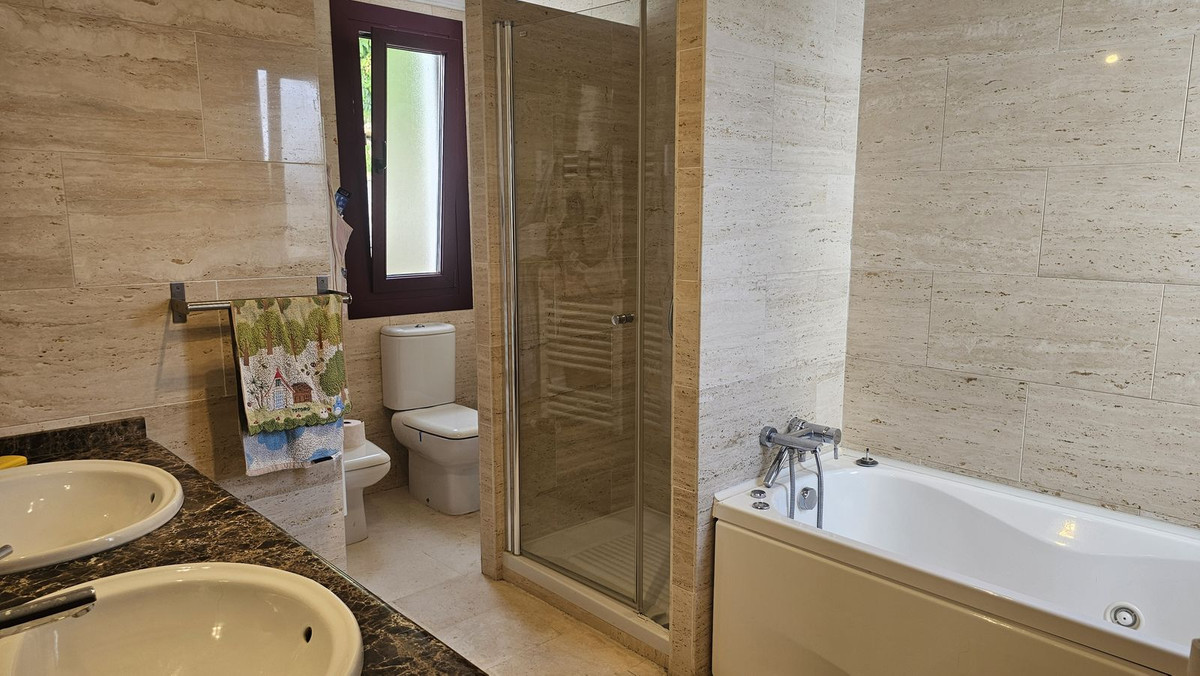 Se vende Apartamento Planta Baja de 2 dormitorios en Costa Del Sol, Málaga, España