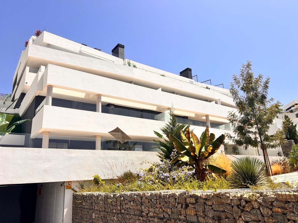 3 Bed Apartment for sale in Altos De Los Monteros Costa Del Sol, Málaga, Spain