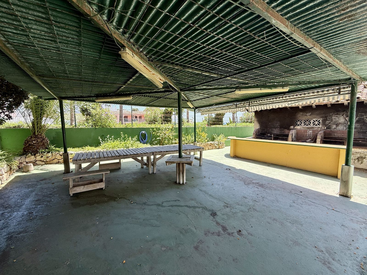 2 Bed Apartment for sale in Calahonda Costa Del Sol, Málaga, Spain