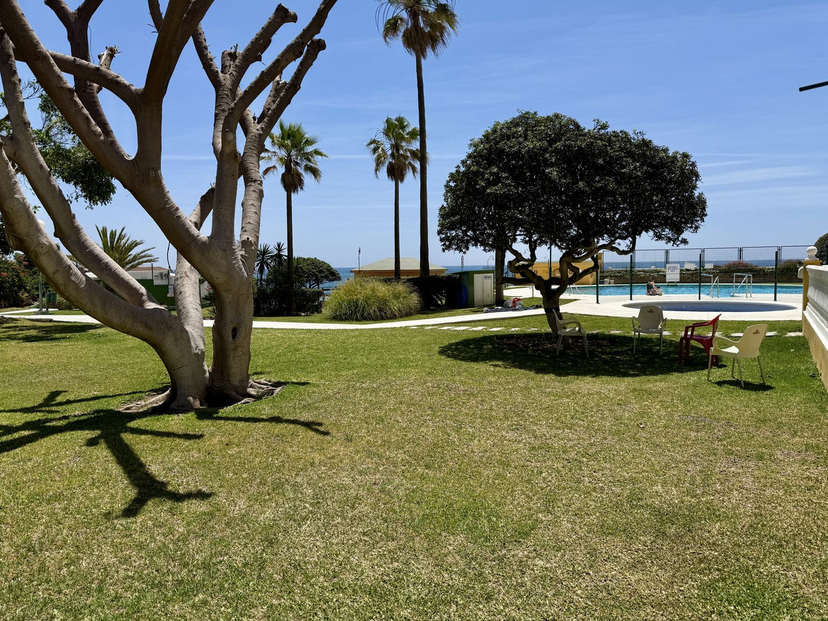 2 Bed Apartment for sale in Calahonda Costa Del Sol, Málaga, Spain