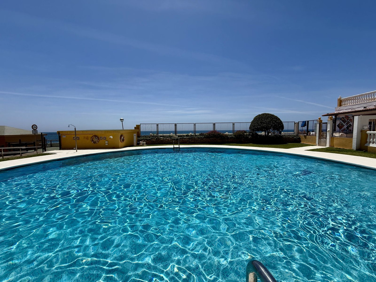 2 Bed Apartment for sale in Calahonda Costa Del Sol, Málaga, Spain