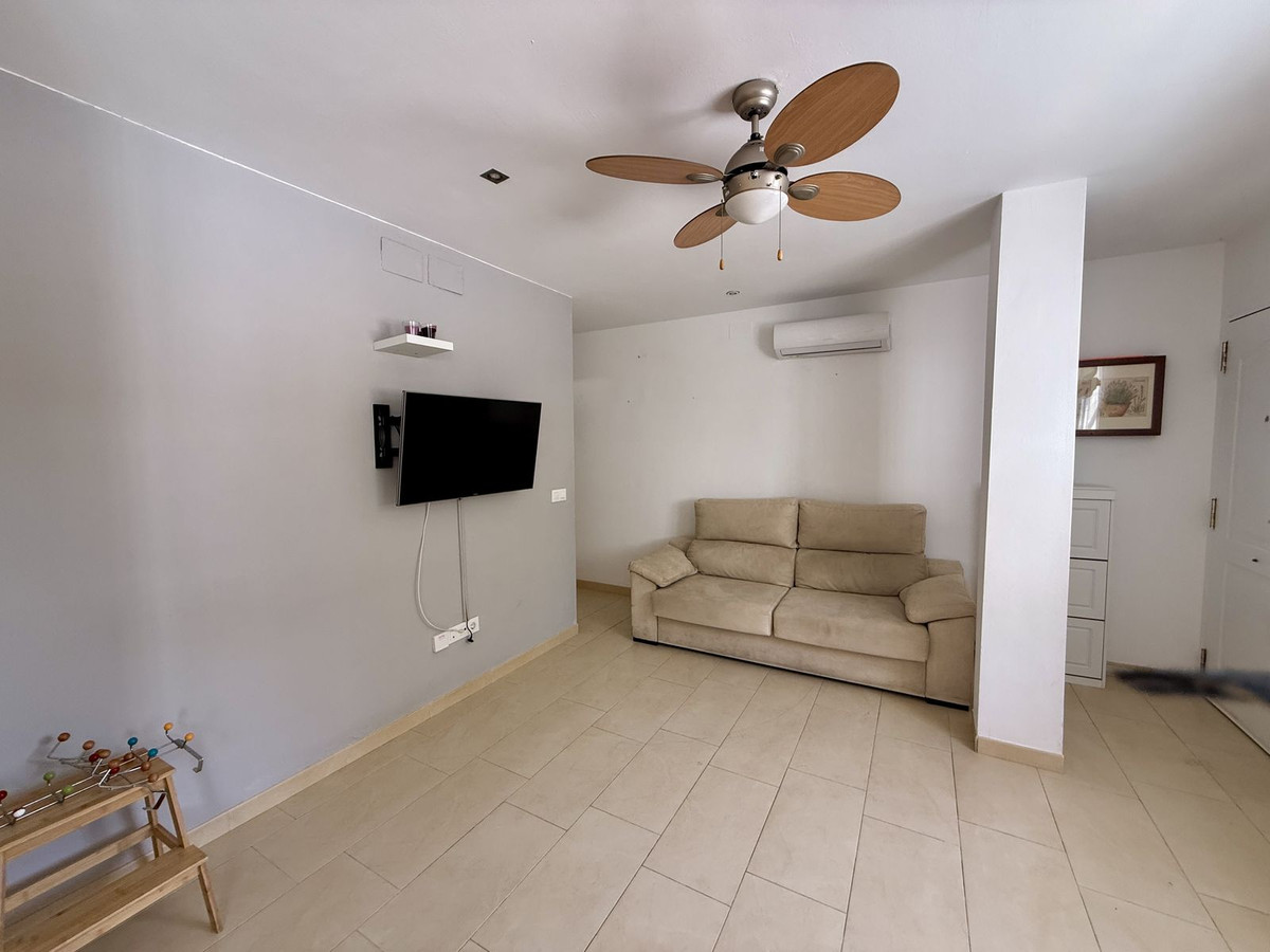 2 Bed Apartment for sale in Calahonda Costa Del Sol, Málaga, Spain