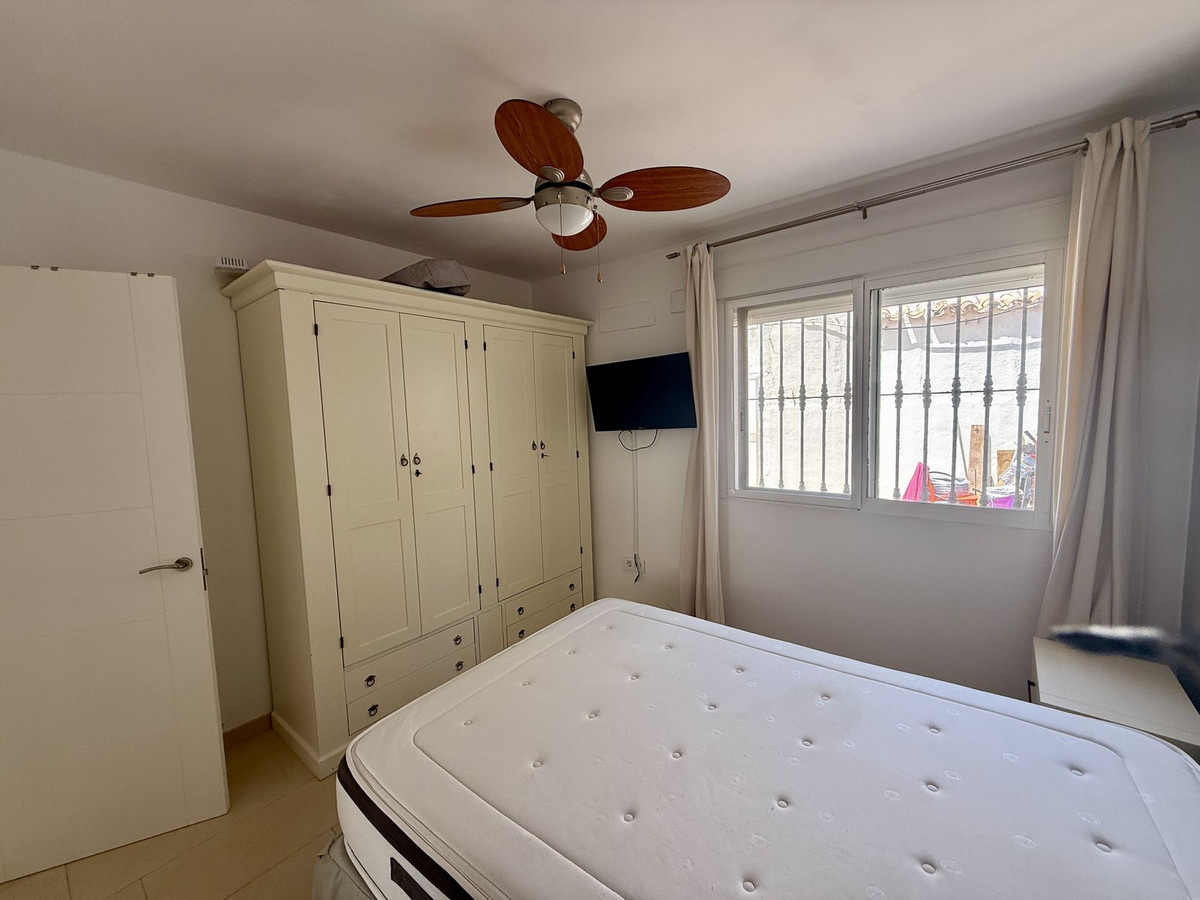 2 Bed Apartment for sale in Calahonda Costa Del Sol, Málaga, Spain