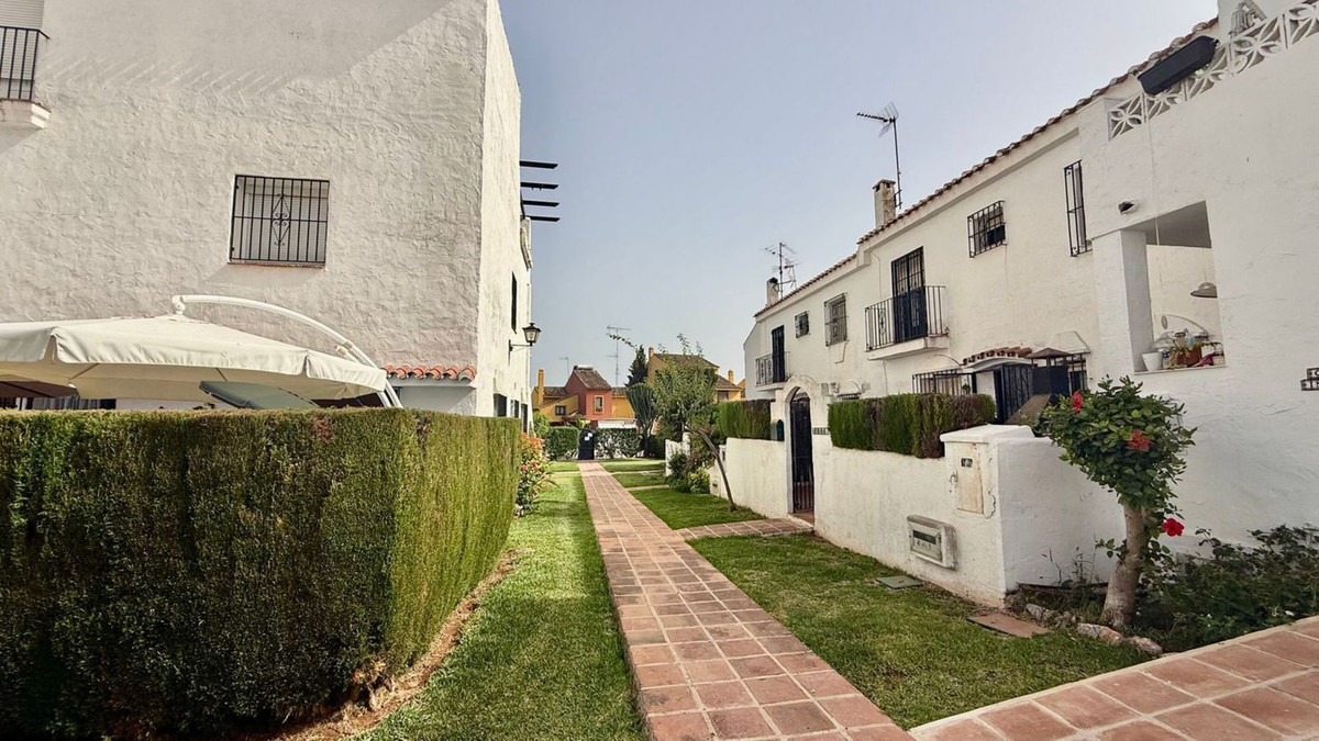 Se vende Adosada de 2 dormitorios en Costa Del Sol, Málaga, España