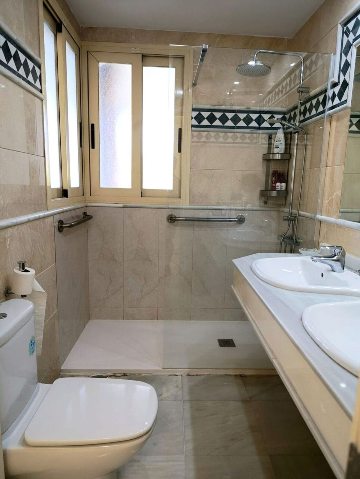 3 Bed Apartment for sale in Nueva Andalucía Costa Del Sol, Málaga, Spain