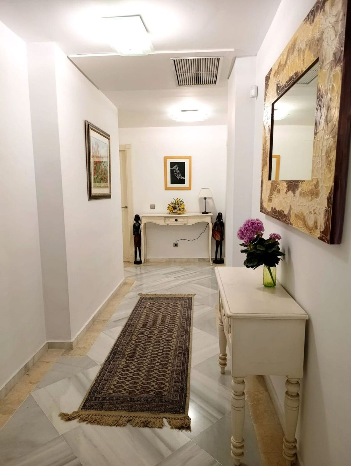 3 Bed Apartment for sale in Nueva Andalucía Costa Del Sol, Málaga, Spain