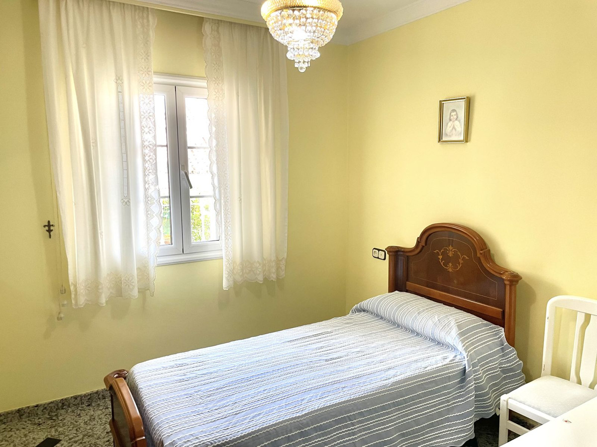 Se vende Villa - Chalet de 4 dormitorios en Costa Del Sol, Málaga, España