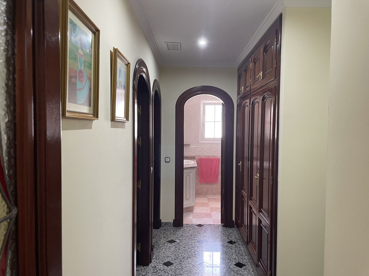 Se vende Villa - Chalet de 4 dormitorios en Costa Del Sol, Málaga, España