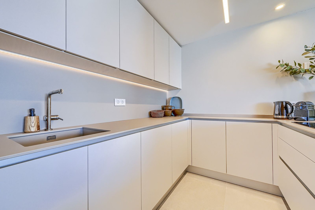 Se vende Apartamento Planta Media de 3 dormitorios en Costa Del Sol, Málaga, España