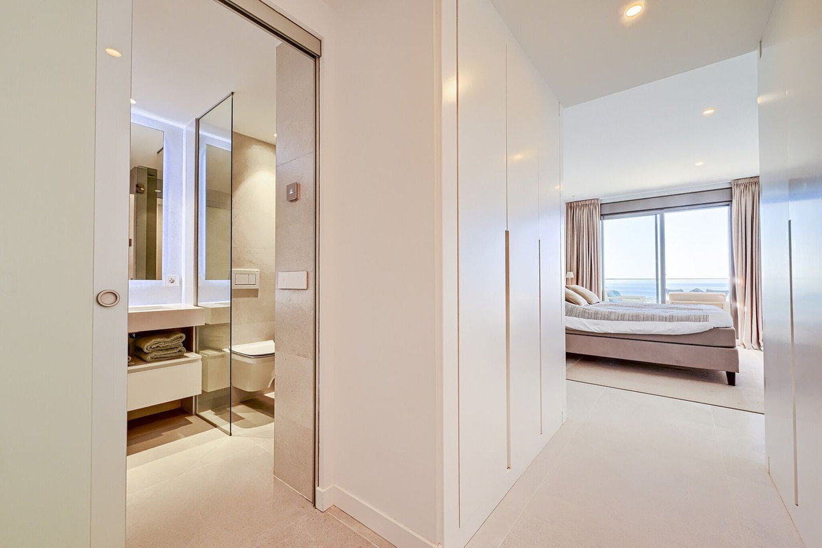 Se vende Apartamento Planta Media de 3 dormitorios en Costa Del Sol, Málaga, España