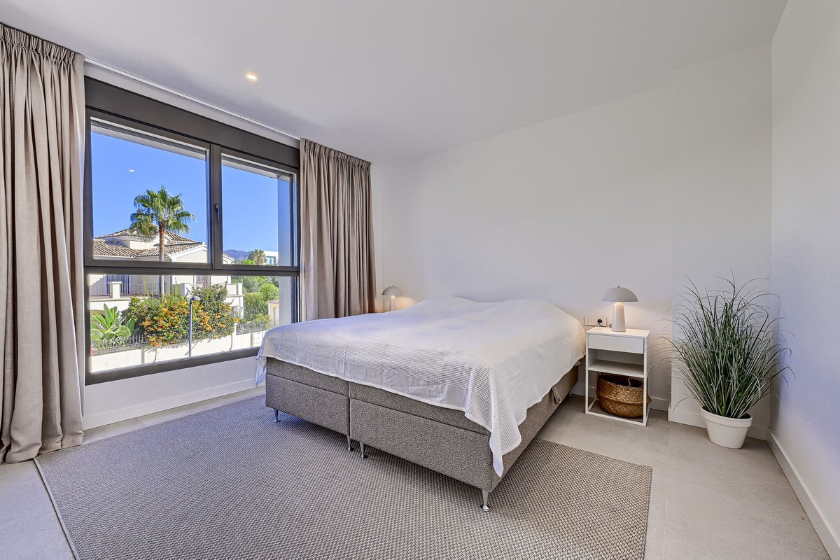 Se vende Apartamento Planta Media de 3 dormitorios en Costa Del Sol, Málaga, España