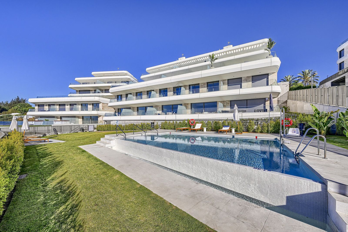 Se vende Apartamento Planta Media de 3 dormitorios en Costa Del Sol, Málaga, España