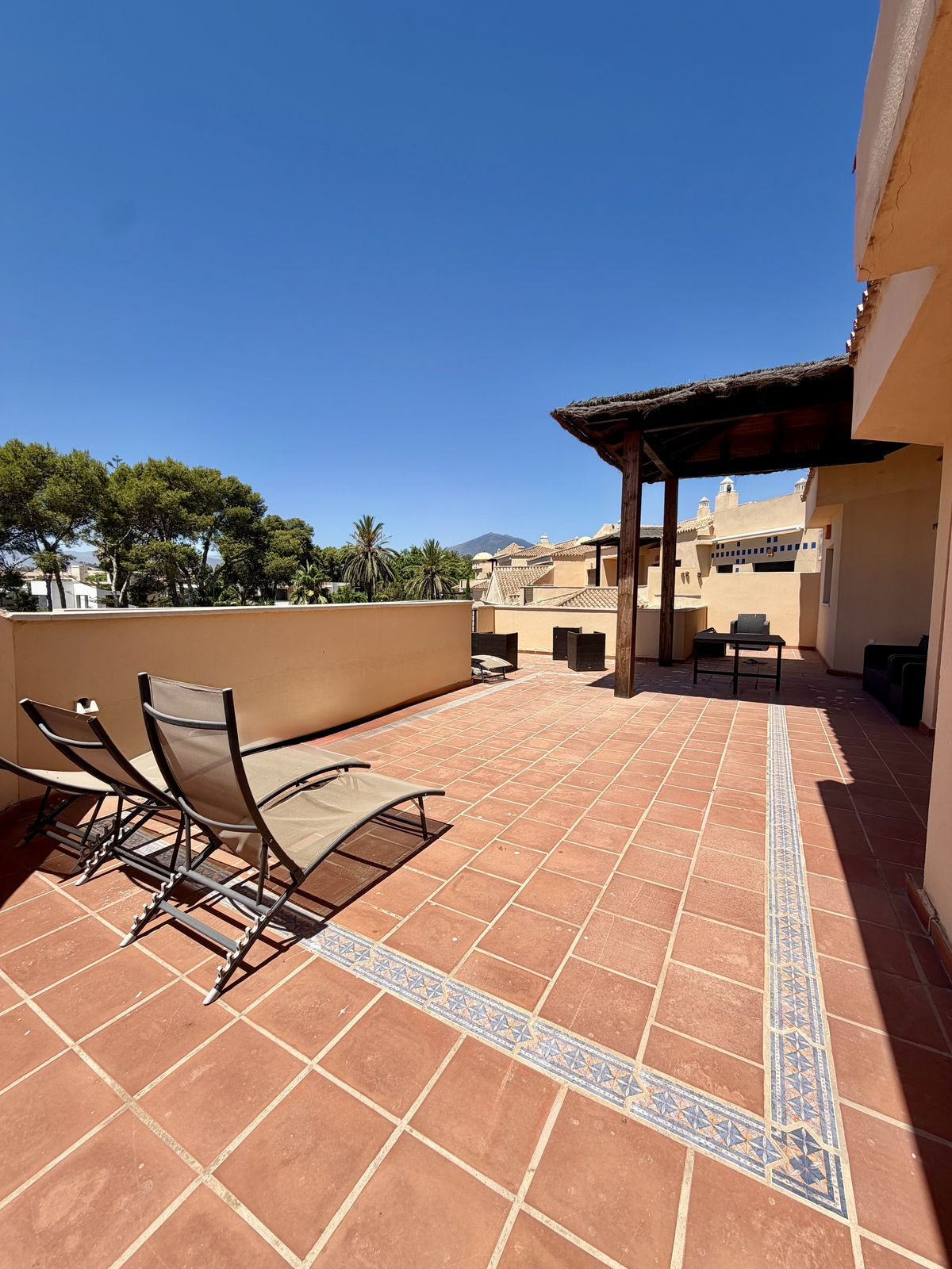 2 Bed Apartment for sale in Puerto Banús Costa Del Sol, Málaga, Spain