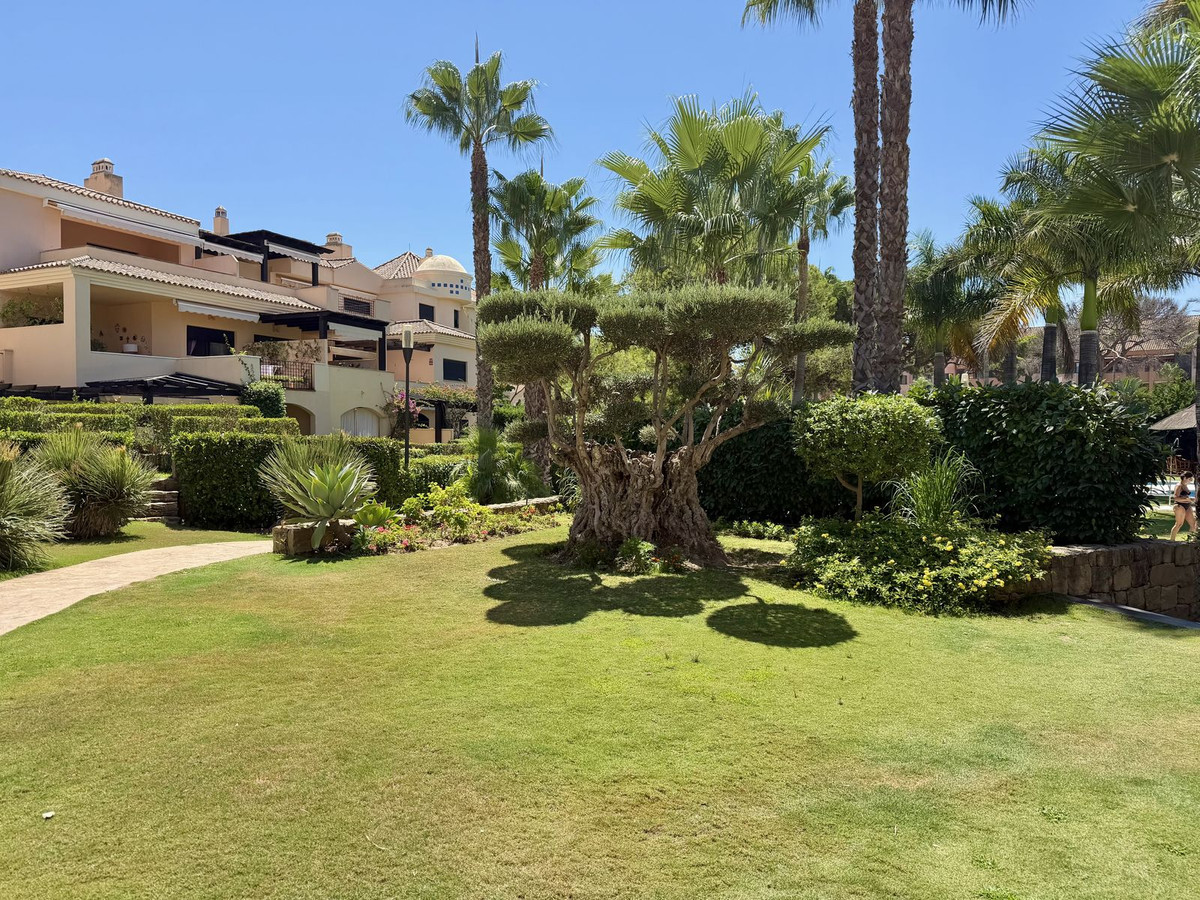 2 Bed Apartment for sale in Puerto Banús Costa Del Sol, Málaga, Spain