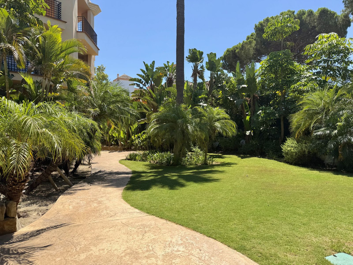 2 Bed Apartment for sale in Puerto Banús Costa Del Sol, Málaga, Spain