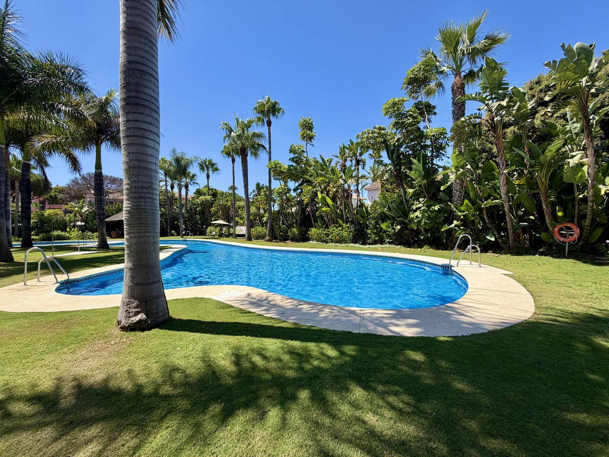 2 Bed Apartment for sale in Puerto Banús Costa Del Sol, Málaga, Spain