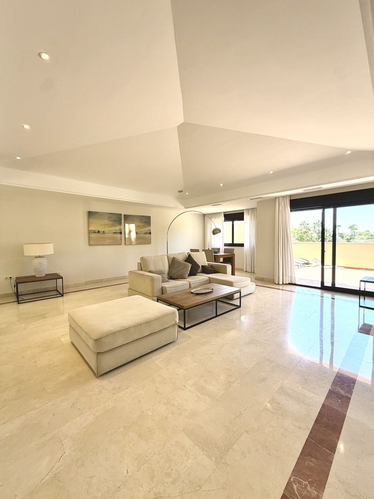 2 Bed Apartment for sale in Puerto Banús Costa Del Sol, Málaga, Spain