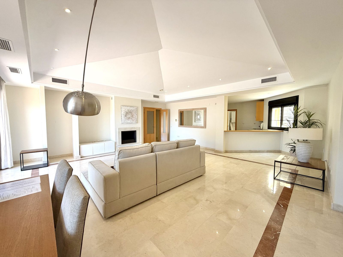 2 Bed Apartment for sale in Puerto Banús Costa Del Sol, Málaga, Spain