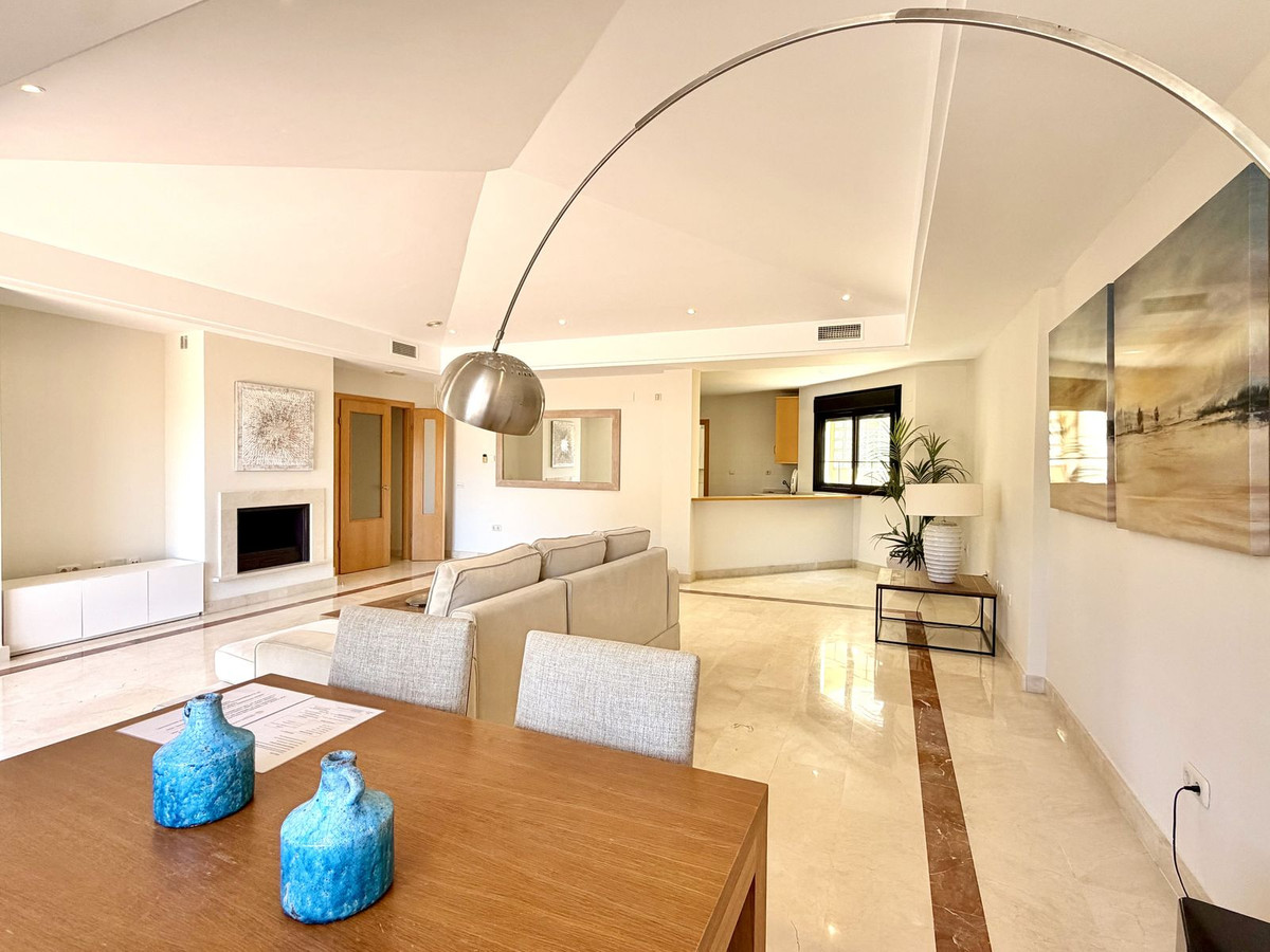 2 Bed Apartment for sale in Puerto Banús Costa Del Sol, Málaga, Spain