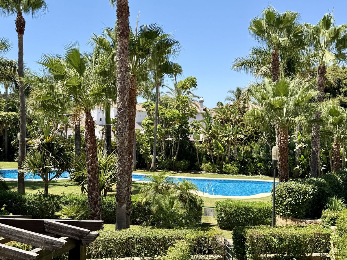 2 Bed Apartment for sale in Puerto Banús Costa Del Sol, Málaga, Spain