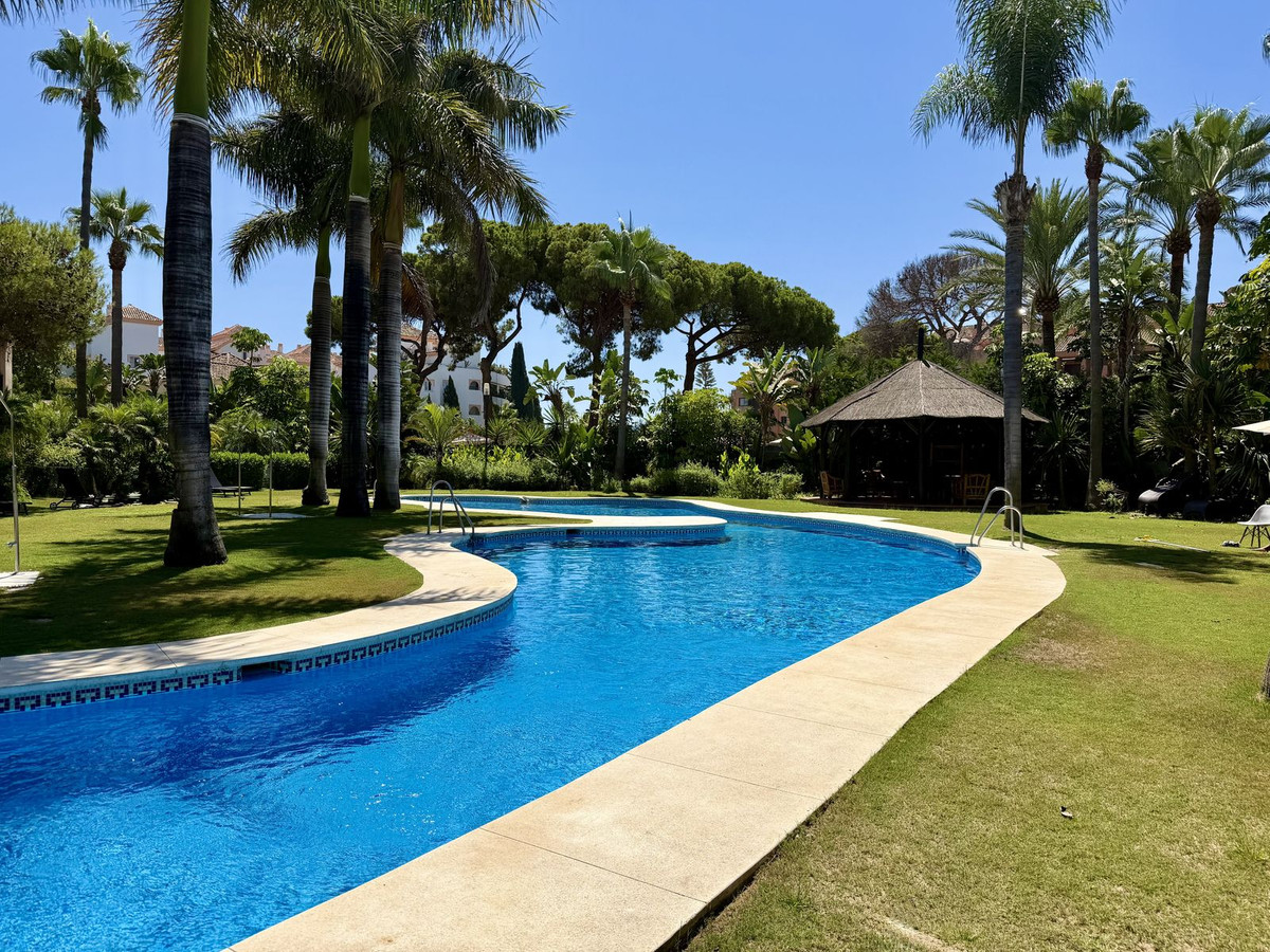 2 Bed Apartment for sale in Puerto Banús Costa Del Sol, Málaga, Spain