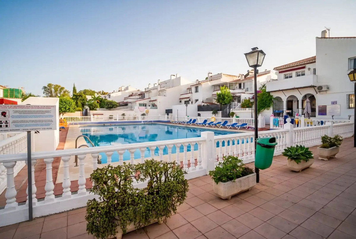 2 Bed Townhouse for sale in Atalaya Costa Del Sol, Málaga, Spain