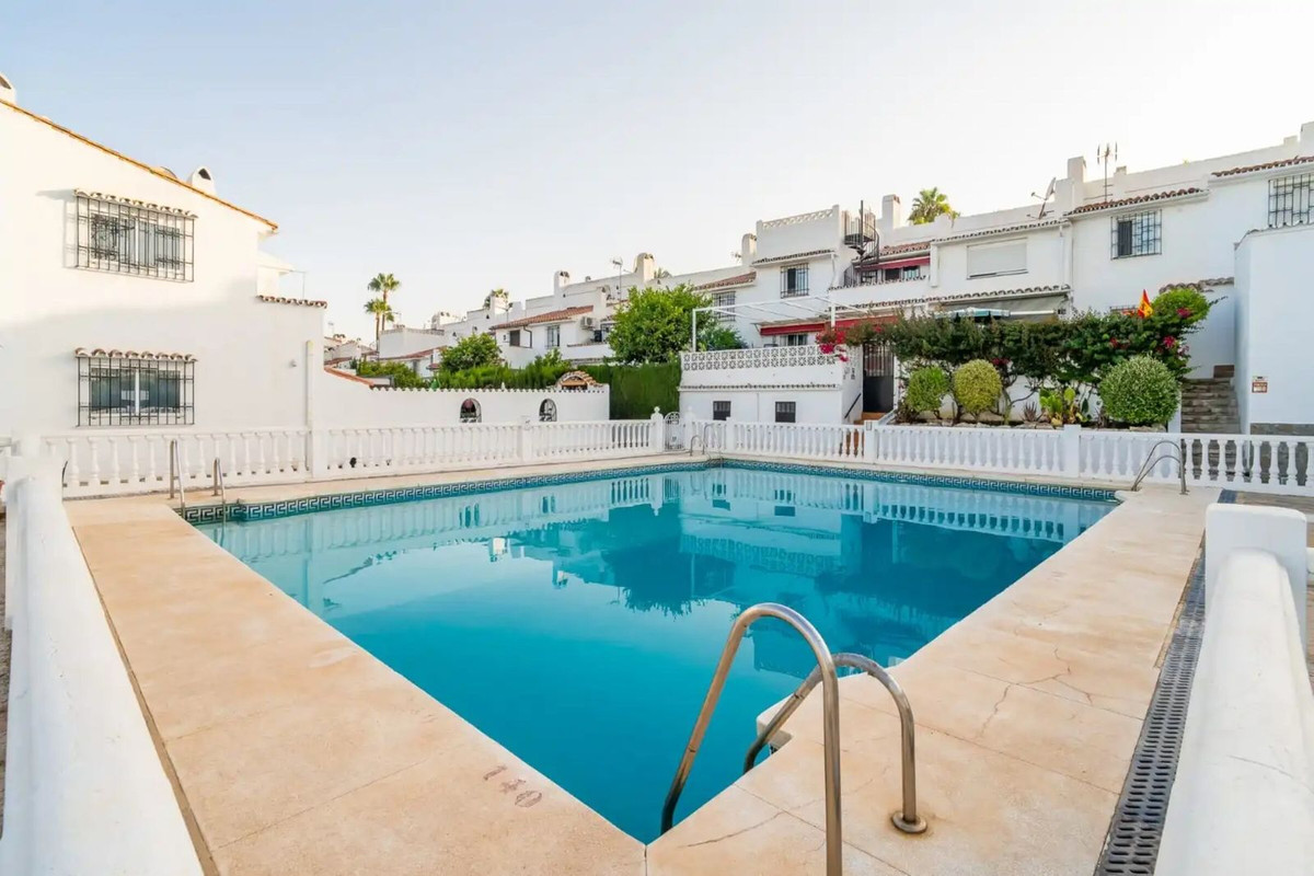 2 Bed Townhouse for sale in Atalaya Costa Del Sol, Málaga, Spain