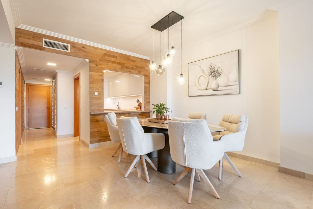 2 Bed Apartment for sale in El Paraiso Costa Del Sol, Málaga, Spain