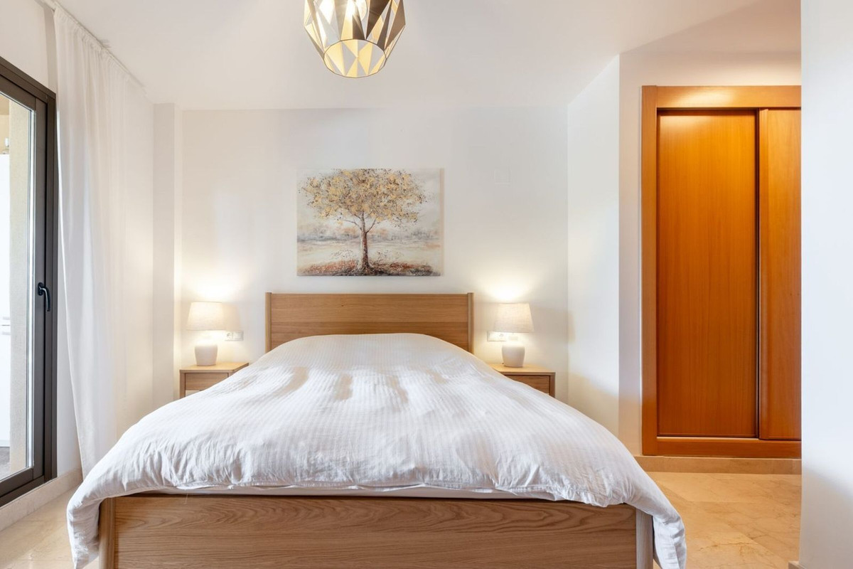 2 Bed Apartment for sale in El Paraiso Costa Del Sol, Málaga, Spain