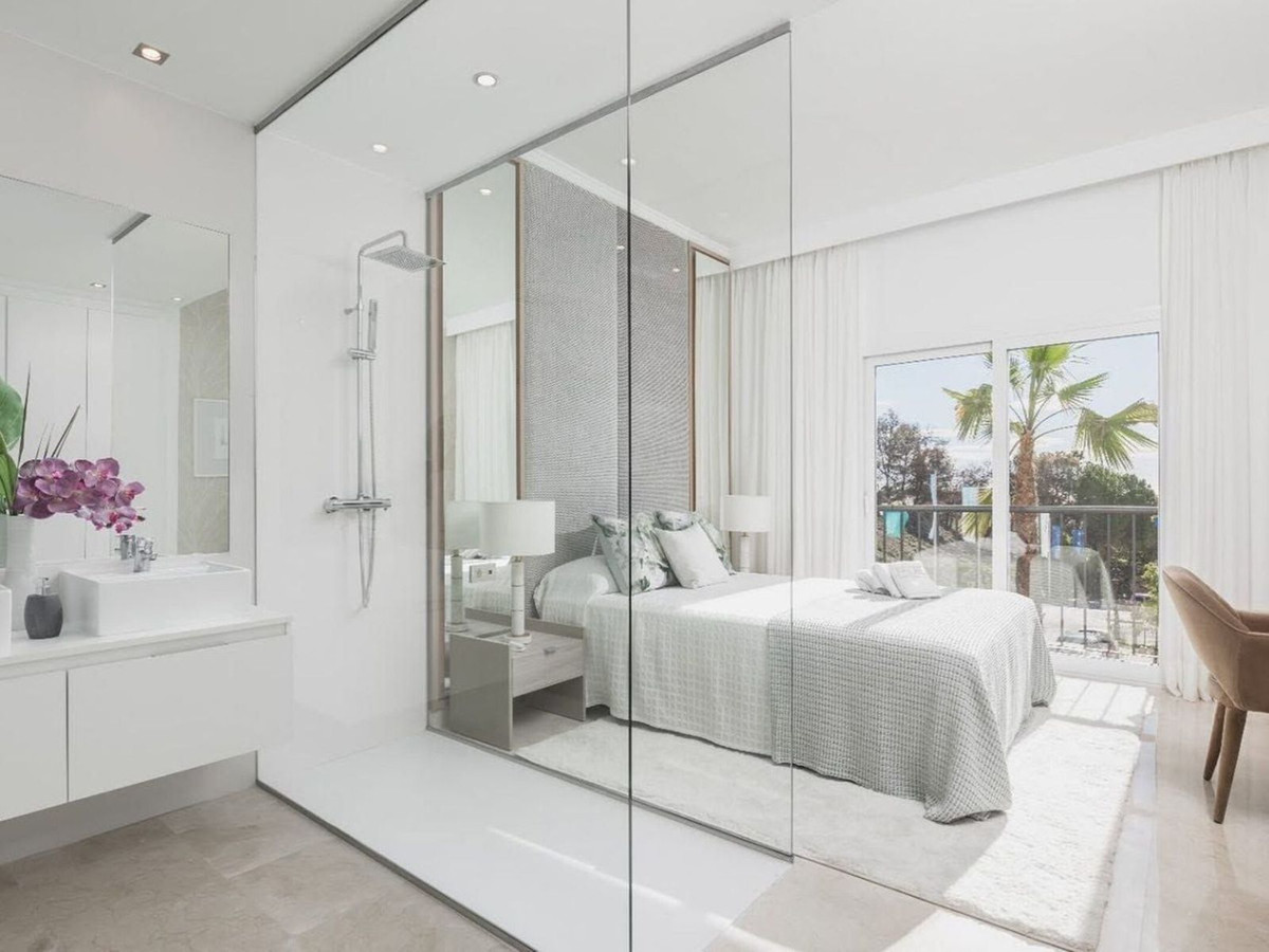 3 Bed Apartment for sale in Benahavís Costa Del Sol, Málaga, Spain