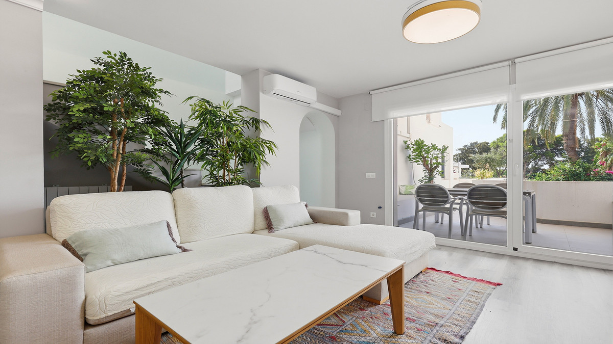 2 Bed Apartment for sale in Sotogrande Costa Costa Del Sol, Cádiz, Spain