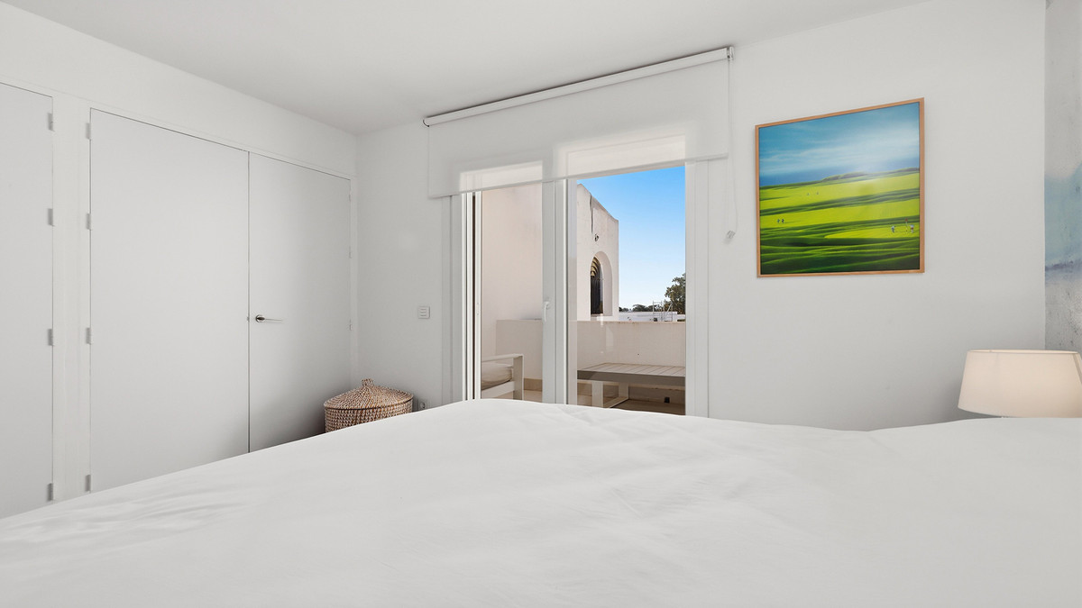 2 Bed Apartment for sale in Sotogrande Costa Costa Del Sol, Cádiz, Spain