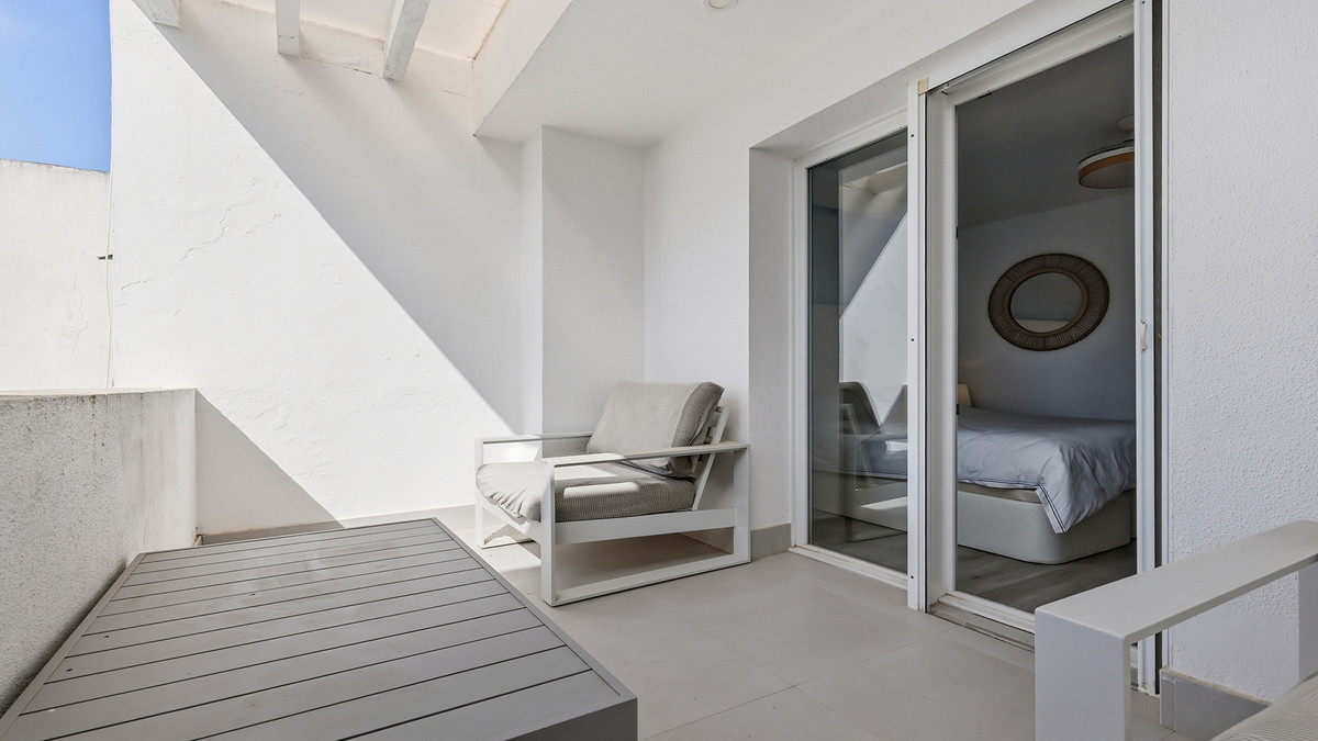 2 Bed Apartment for sale in Sotogrande Costa Costa Del Sol, Cádiz, Spain