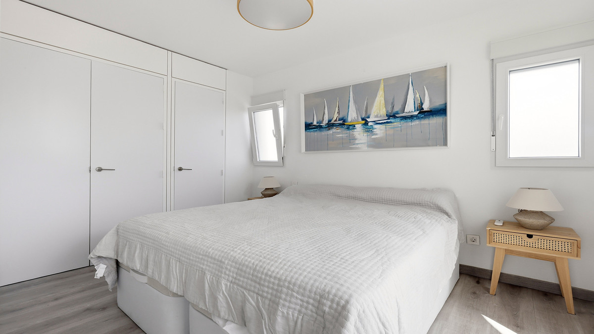 2 Bed Apartment for sale in Sotogrande Costa Costa Del Sol, Cádiz, Spain