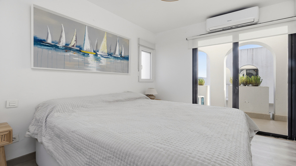 2 Bed Apartment for sale in Sotogrande Costa Costa Del Sol, Cádiz, Spain