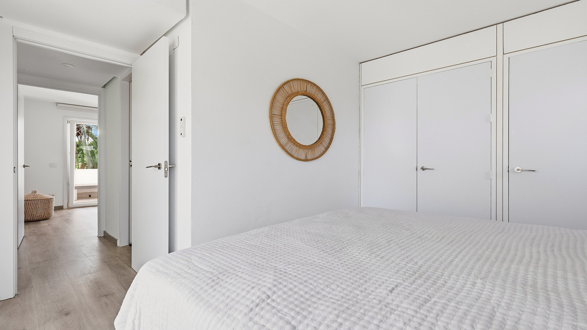 2 Bed Apartment for sale in Sotogrande Costa Costa Del Sol, Cádiz, Spain