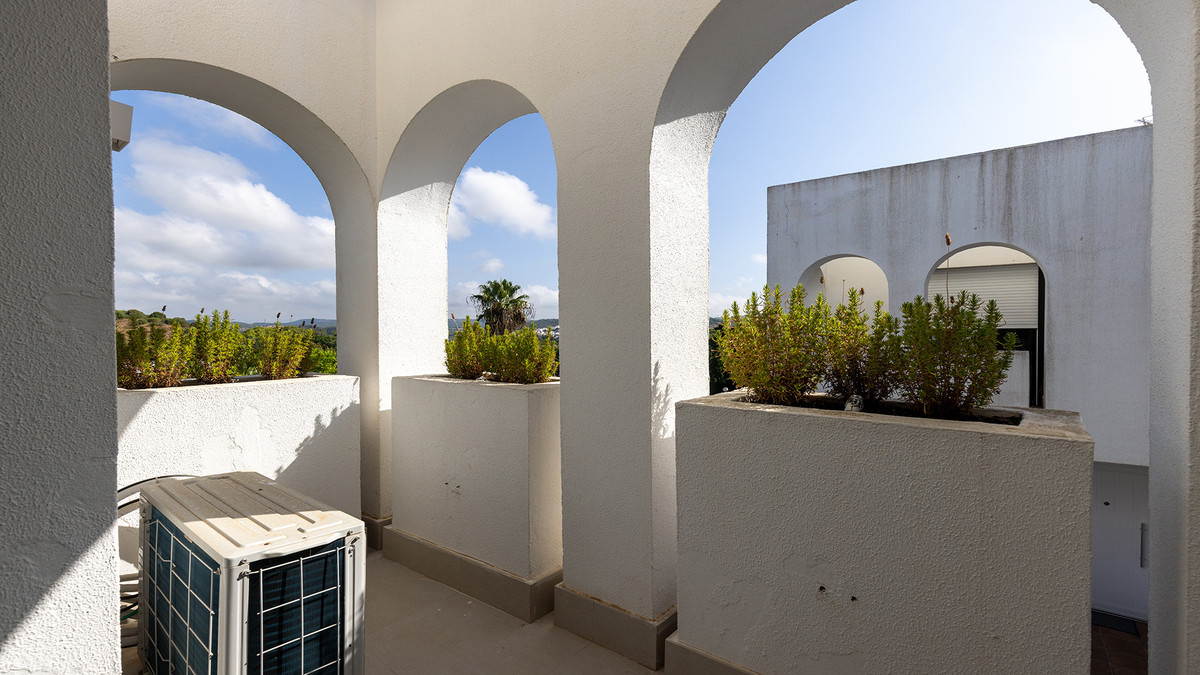 2 Bed Apartment for sale in Sotogrande Costa Costa Del Sol, Cádiz, Spain