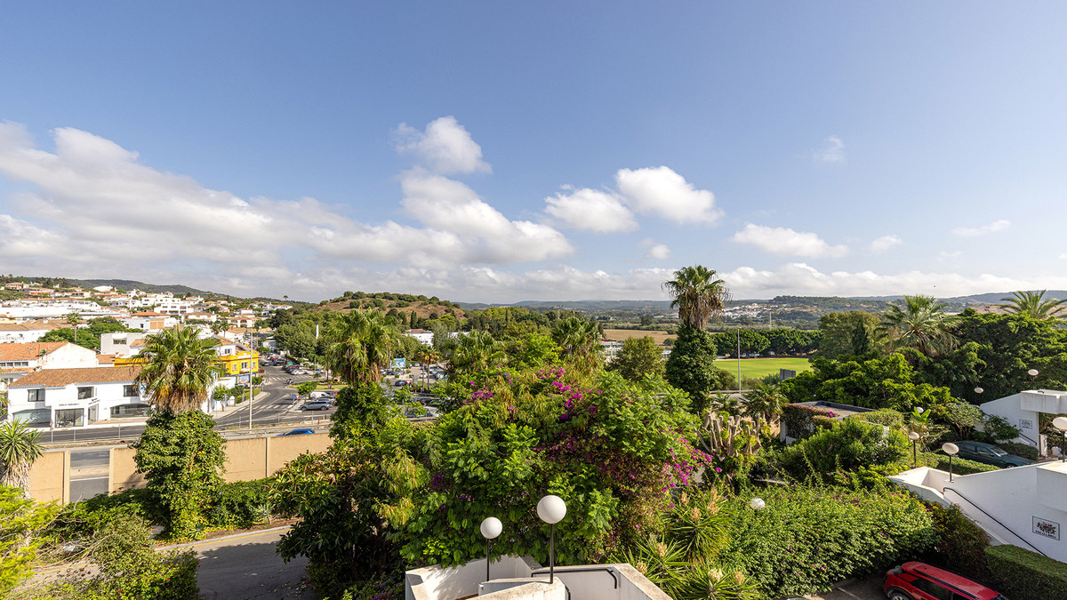2 Bed Apartment for sale in Sotogrande Costa Costa Del Sol, Cádiz, Spain