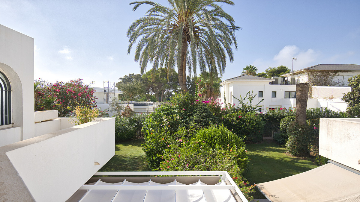 2 Bed Apartment for sale in Sotogrande Costa Costa Del Sol, Cádiz, Spain