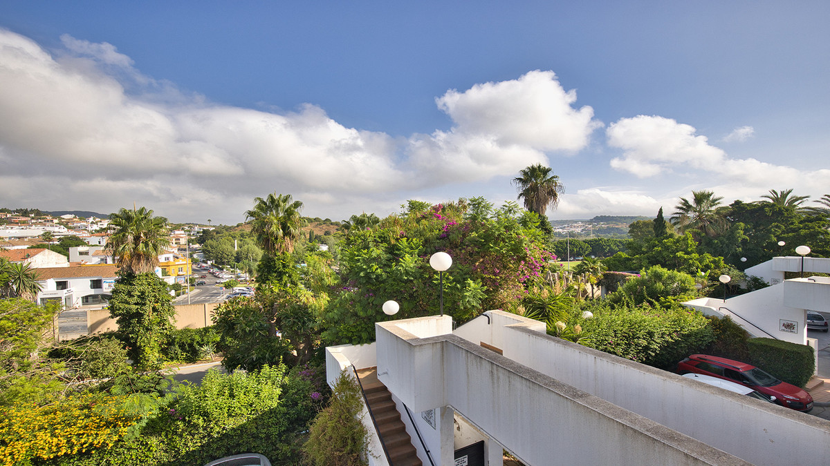 2 Bed Apartment for sale in Sotogrande Costa Costa Del Sol, Cádiz, Spain