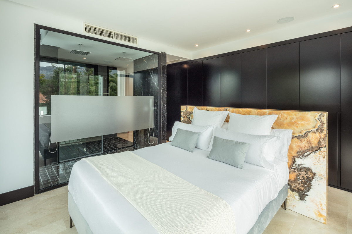 5 Bed Townhouse for sale in The Golden Mile Costa Del Sol, Málaga, Spain